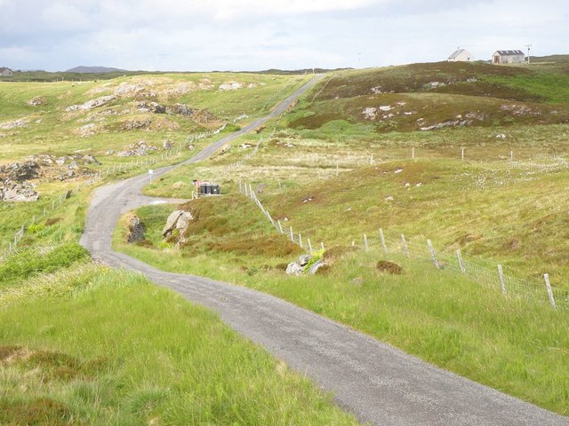 File:Minor road near Creagastrom - geograph.org.uk - 855878.jpg