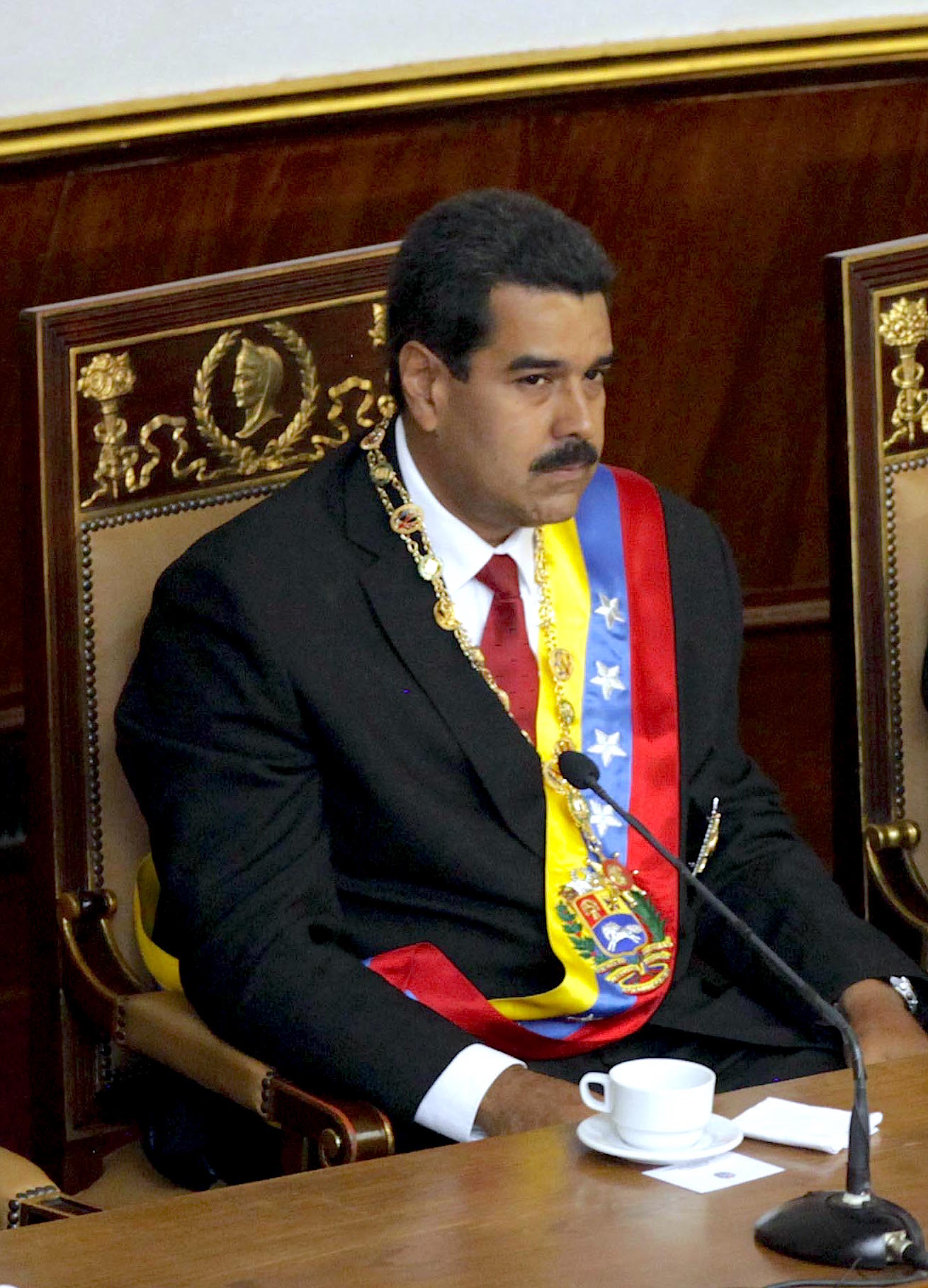 File:Nicolás Maduro assuming  - Wikimedia Commons
