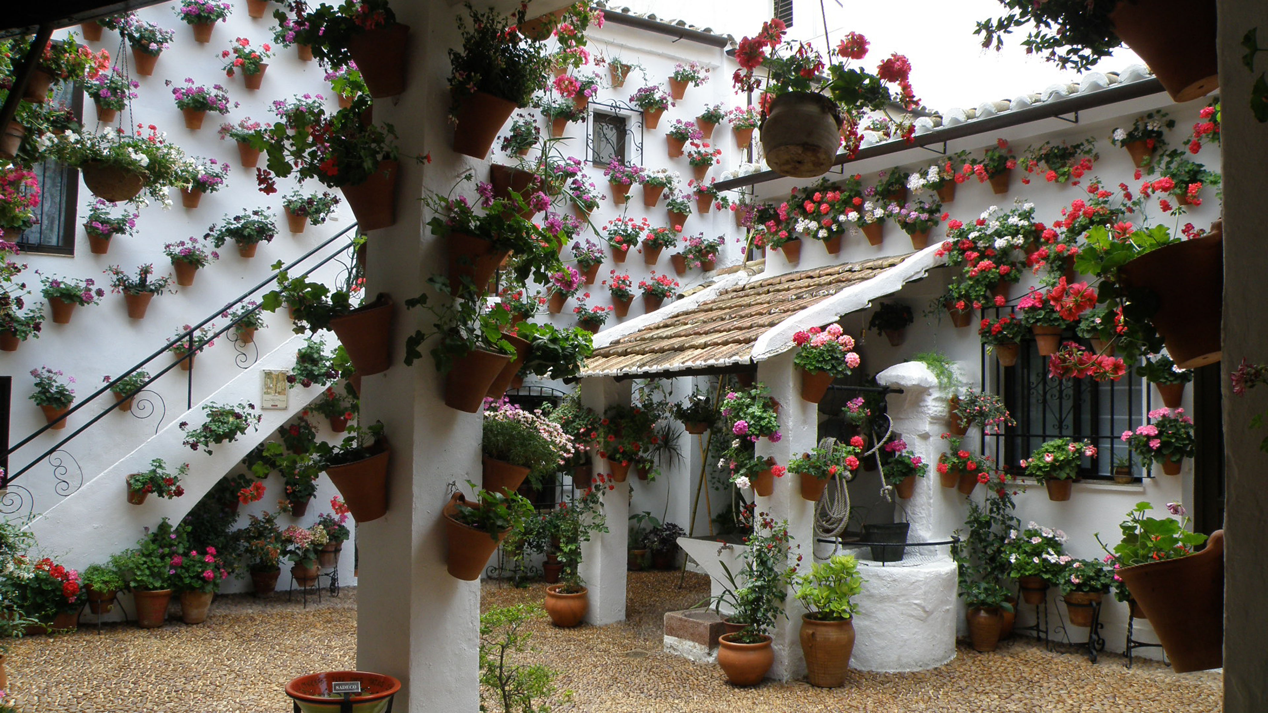 File:Patio cordobés (7155649863).jpg - Wikimedia Commons