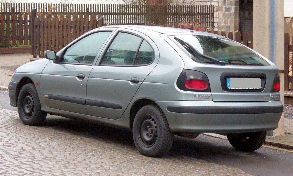 File:Renault Mégane II Phase I Fünftürer 1.4 16V Dynamique Heck