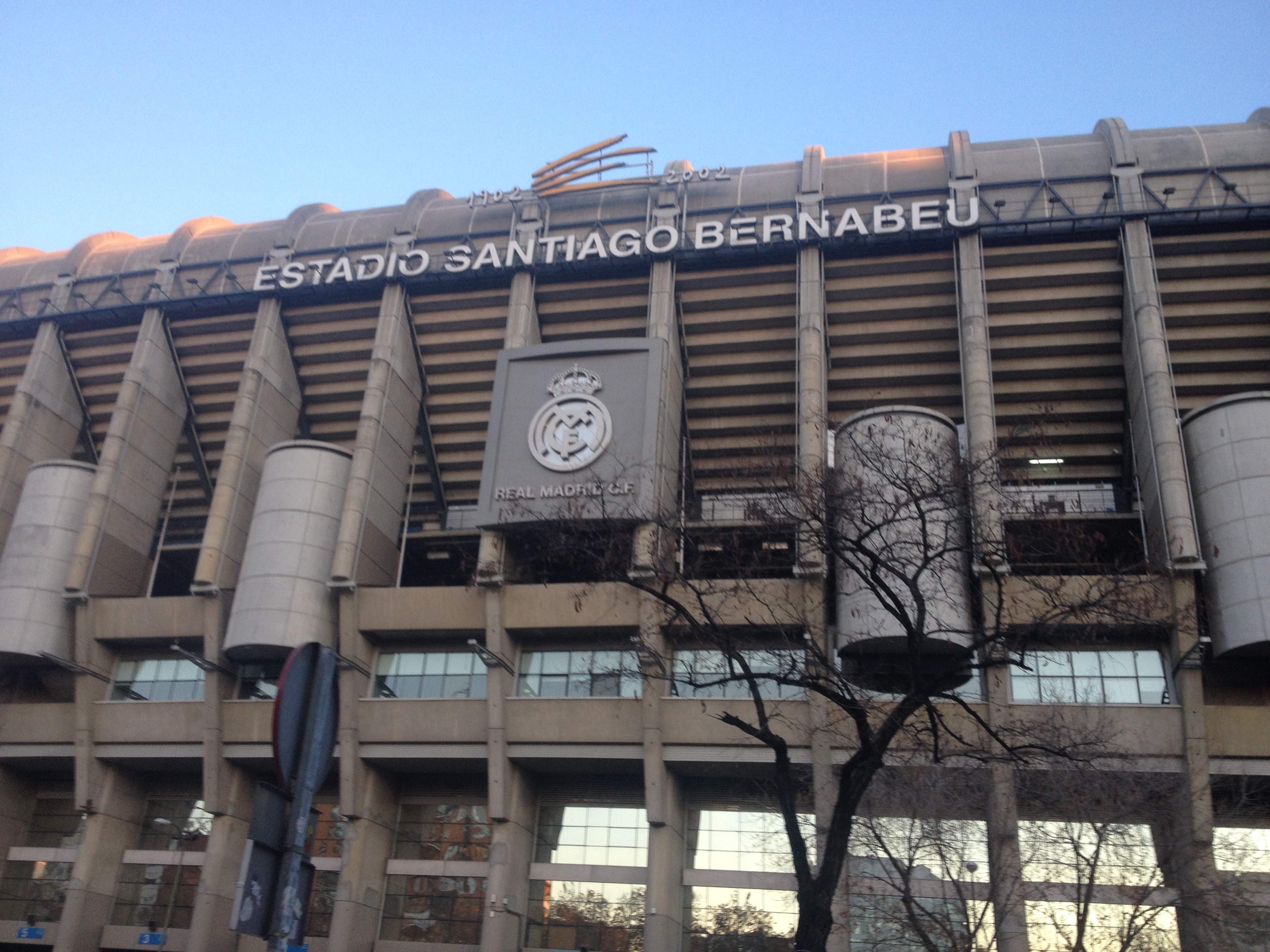 File:Estadio Santiago Bernabéu 08.jpg - Wikimedia Commons