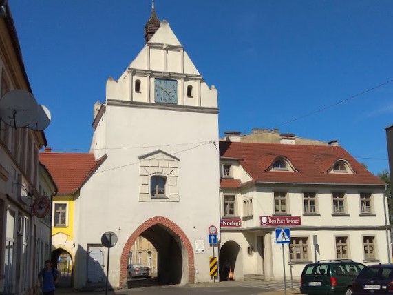 File:Stone Gate in Gryfice.jpg