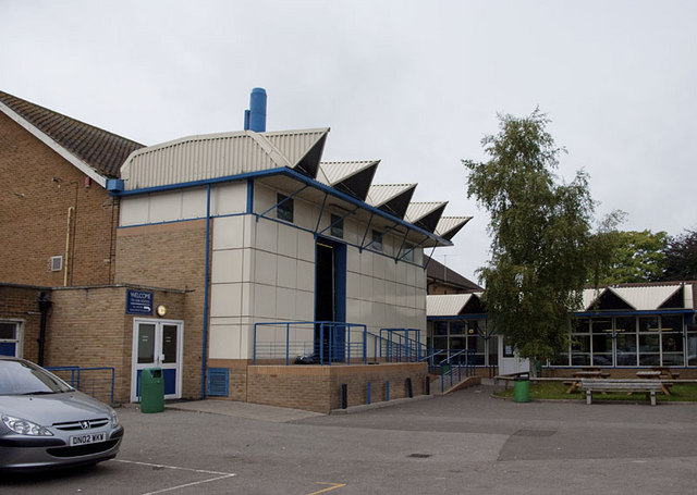 File:The Magna Carta School, Staines - geograph.org.uk - 1531068.jpg