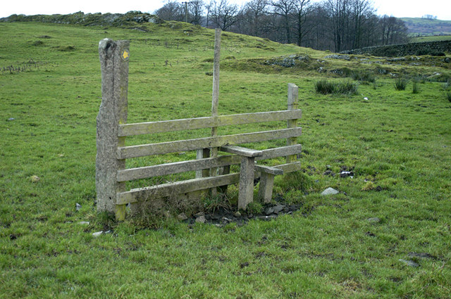 File:The worlds most useless stile (2) - geograph.org.uk - 1058222.jpg