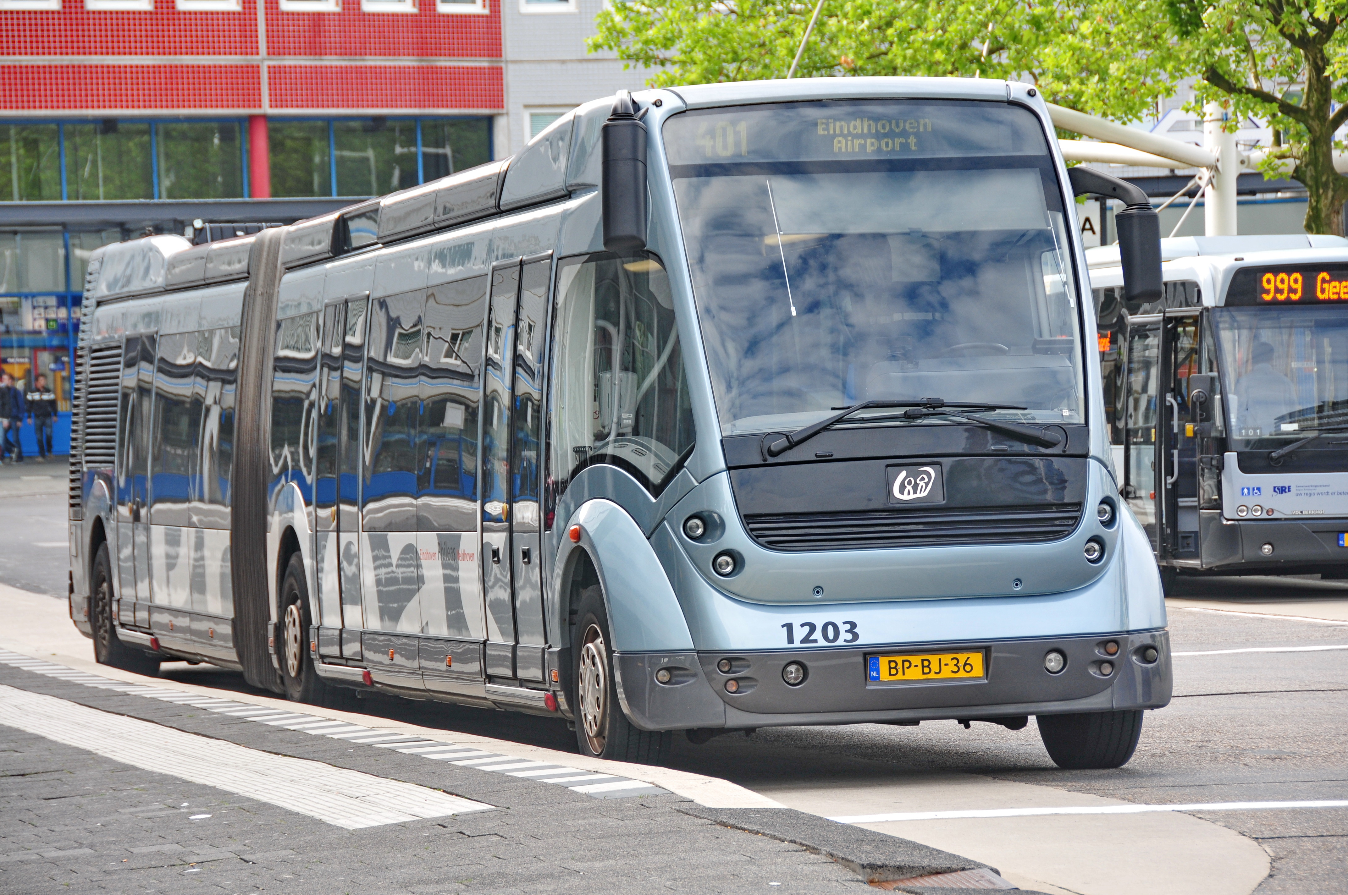Можно перевести автобус. Автобусы в Эйндховене. Buses 2080 года. Buses 2070 года. Phileas.