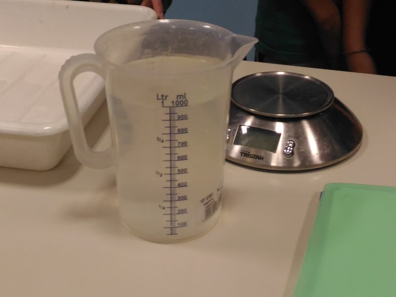 How many ounces are in a gallon of water