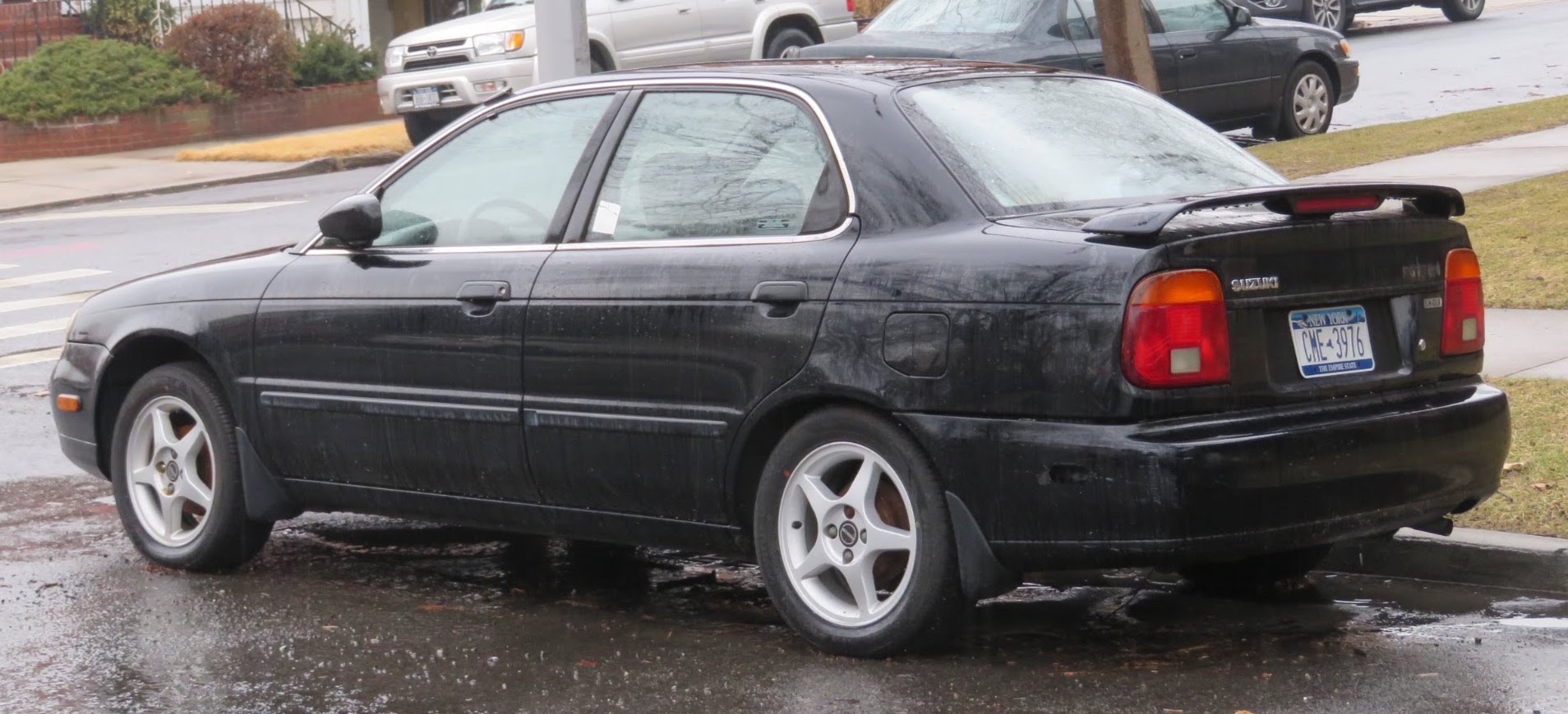 File 2001 Suzuki Esteem Sedan Rear 2 10 17 Jpg Wikimedia Commons