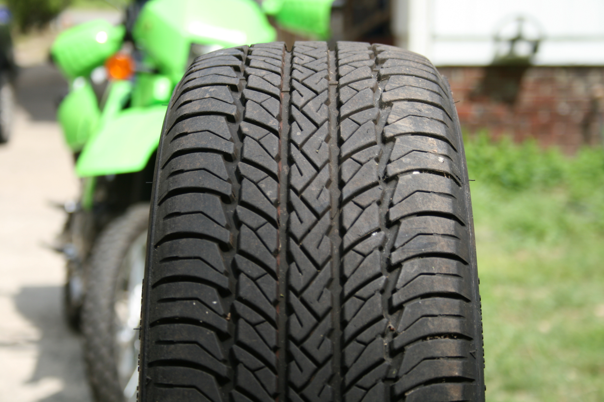 File:2008-05-01 Tyre.jpg - Wikimedia Commons