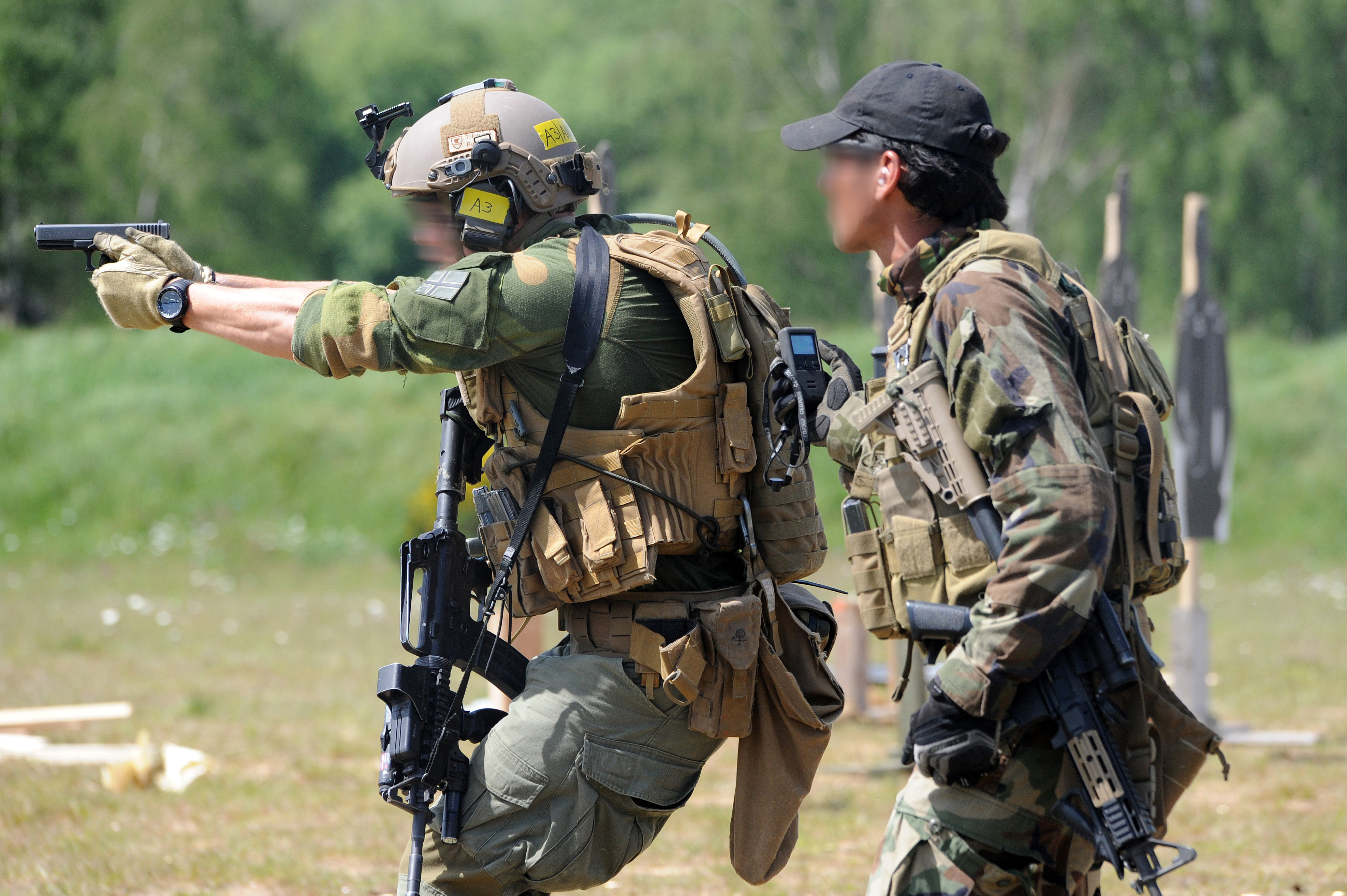 Field operator. MARSOC спецназ. "Special Operations Forces"+"Special Forces". Бойцы в вудланде.