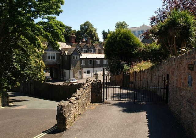 File:Babbacombe Cliff - geograph.org.uk - 906523.jpg