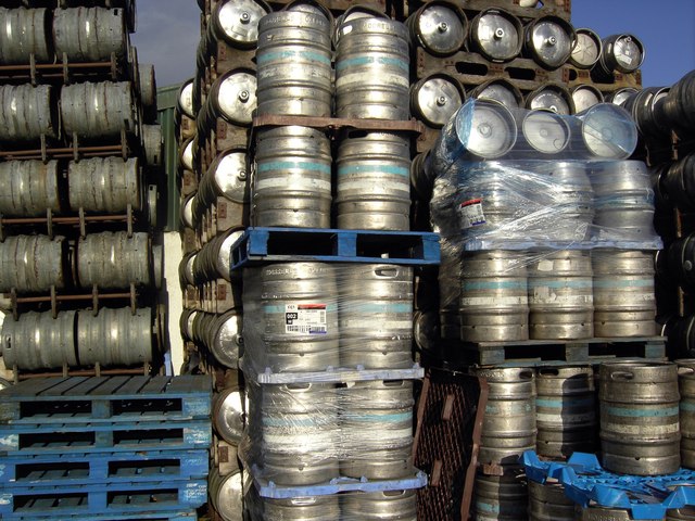 File:Beer Kegs - geograph.org.uk - 927736.jpg