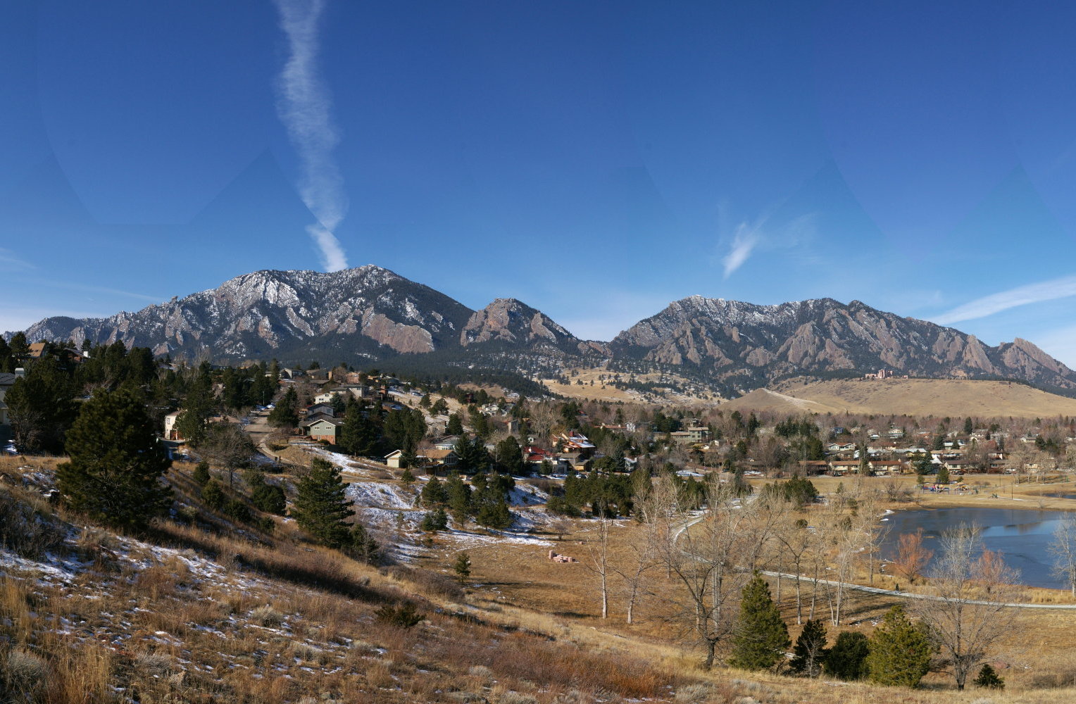 Боулдер колорадо. Город Боулдер Колорадо. Boulder Colorado США. Боулдер штат Колорадо раскол.