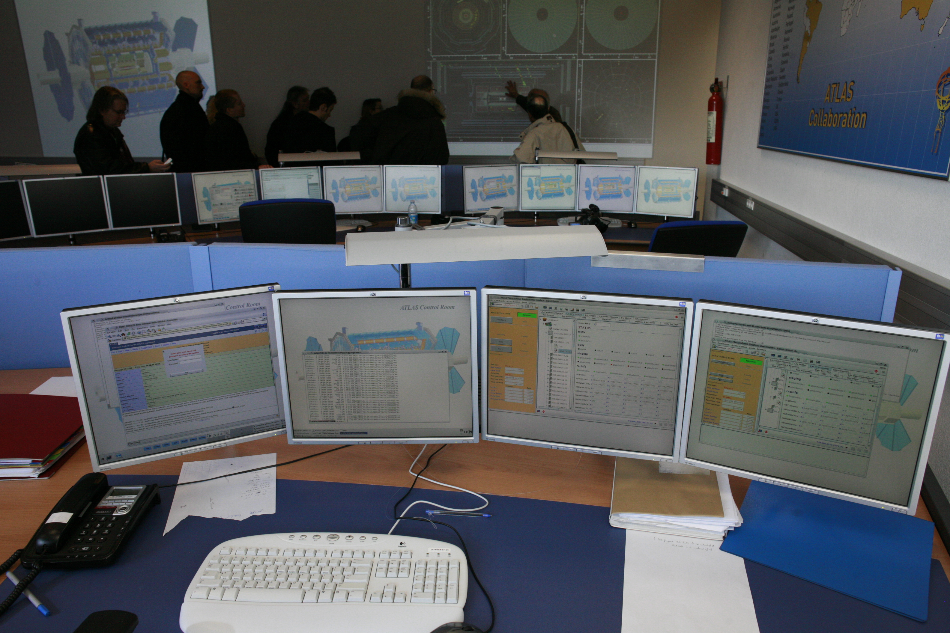 File Cern Control Room Computer Monitors Jpg Wikimedia Commons