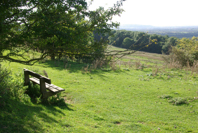 File:Dover's Hill - geograph.org.uk - 559732.jpg