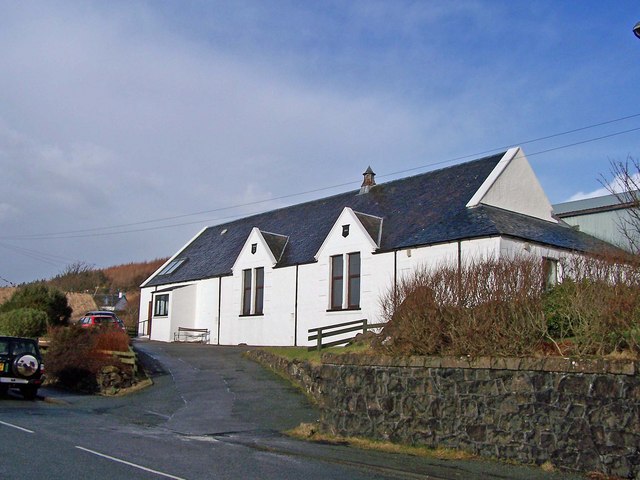 File:Dunvegan Community Hall - geograph.org.uk - 702648.jpg