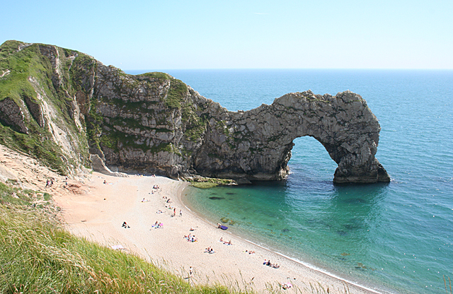 File:Durdle Door - geograph.org.uk - 4158927.jpg