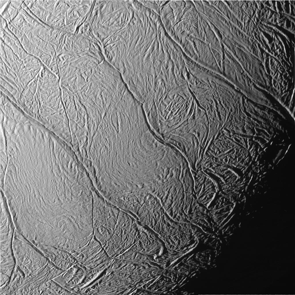 Tiger stripes (Enceladus) - Wikipedia