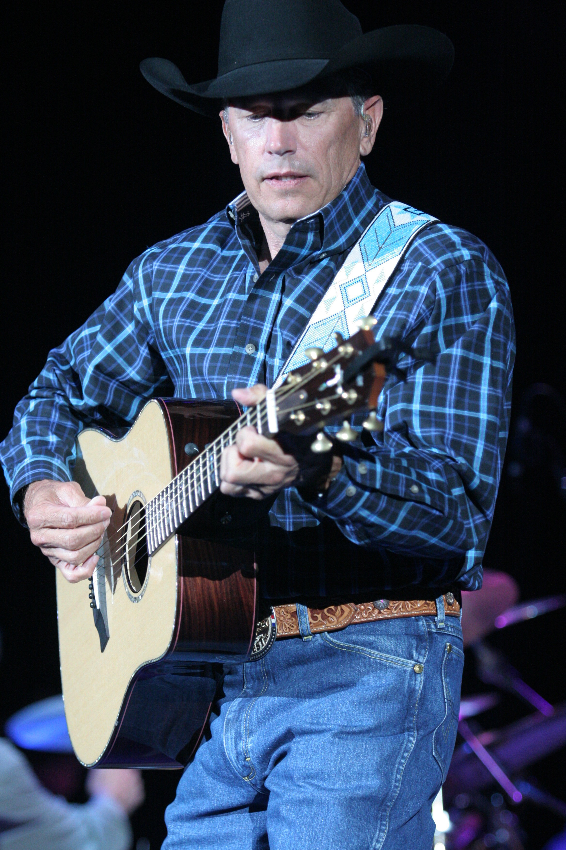 Is george strait gay