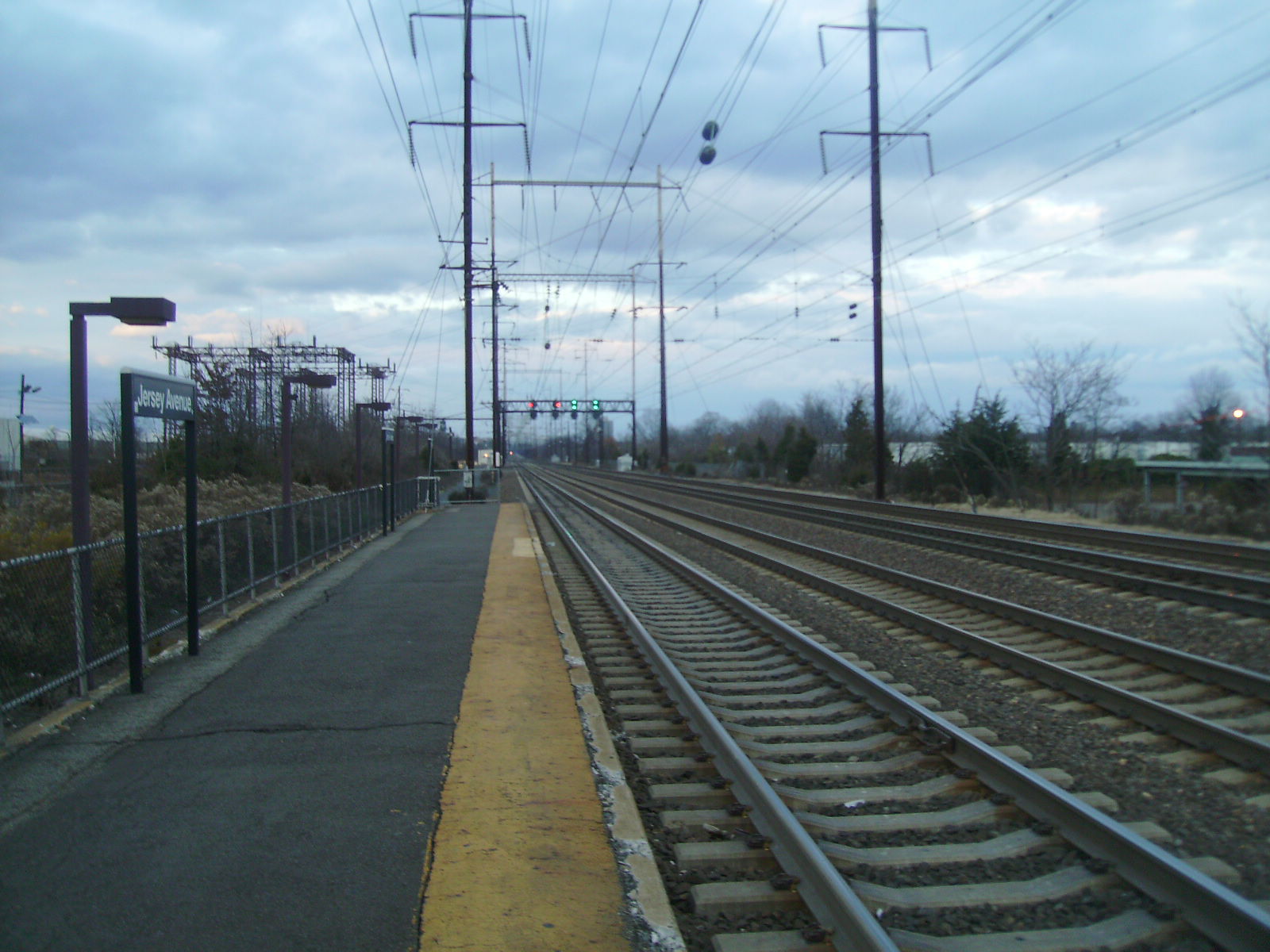Jersey Avenue station - Wikipedia