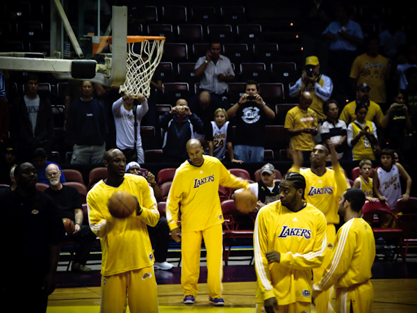 Lakers Warm Up 