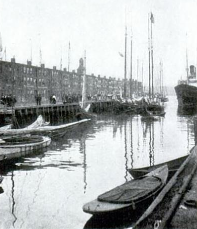 File:LongWharf Boston ca1900.png