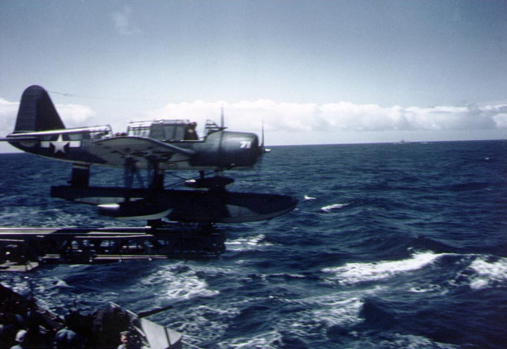 File:OS2U is catapulted from USS Quincy (CA-71) in 1944.jpg