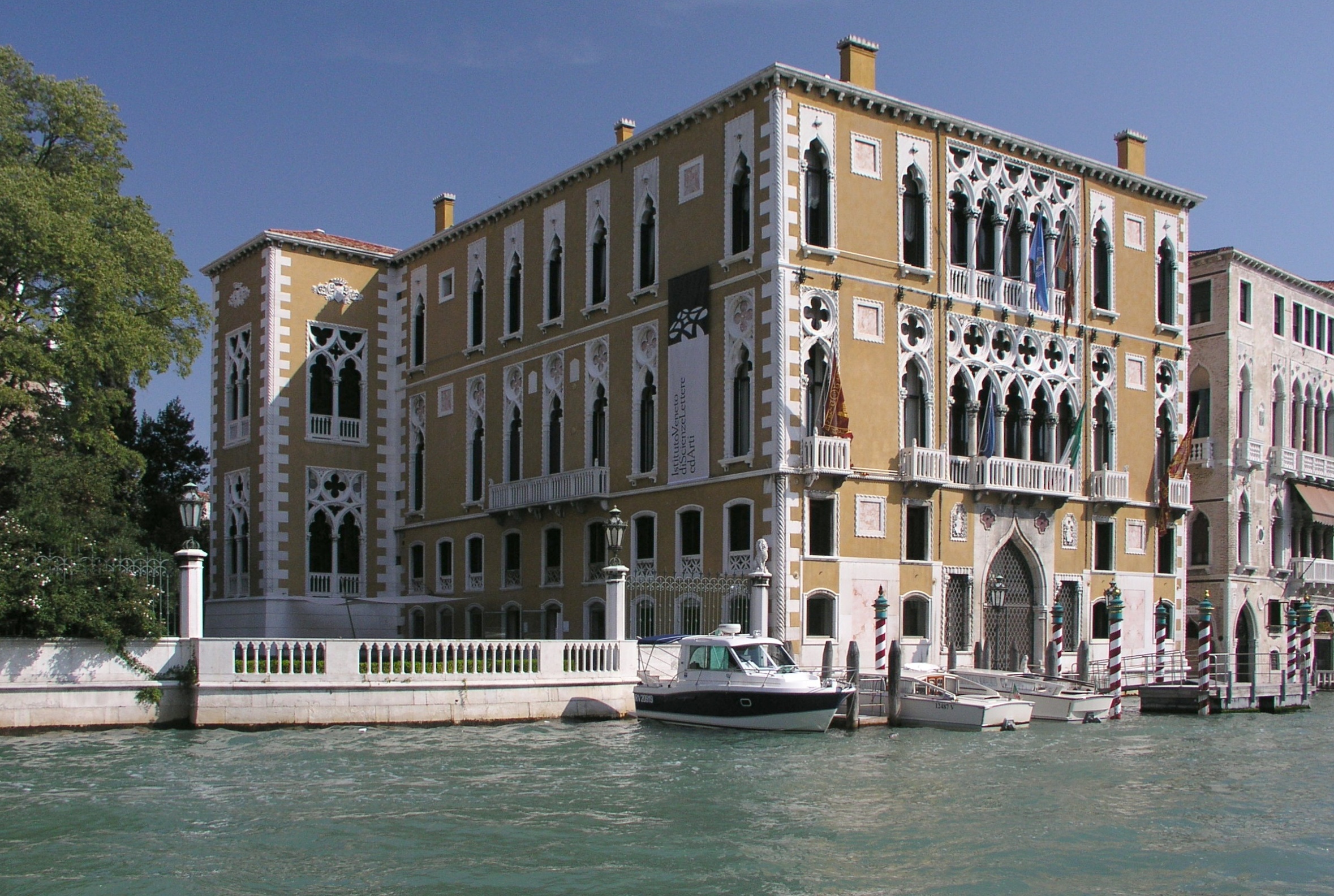 Дворец венеции рим