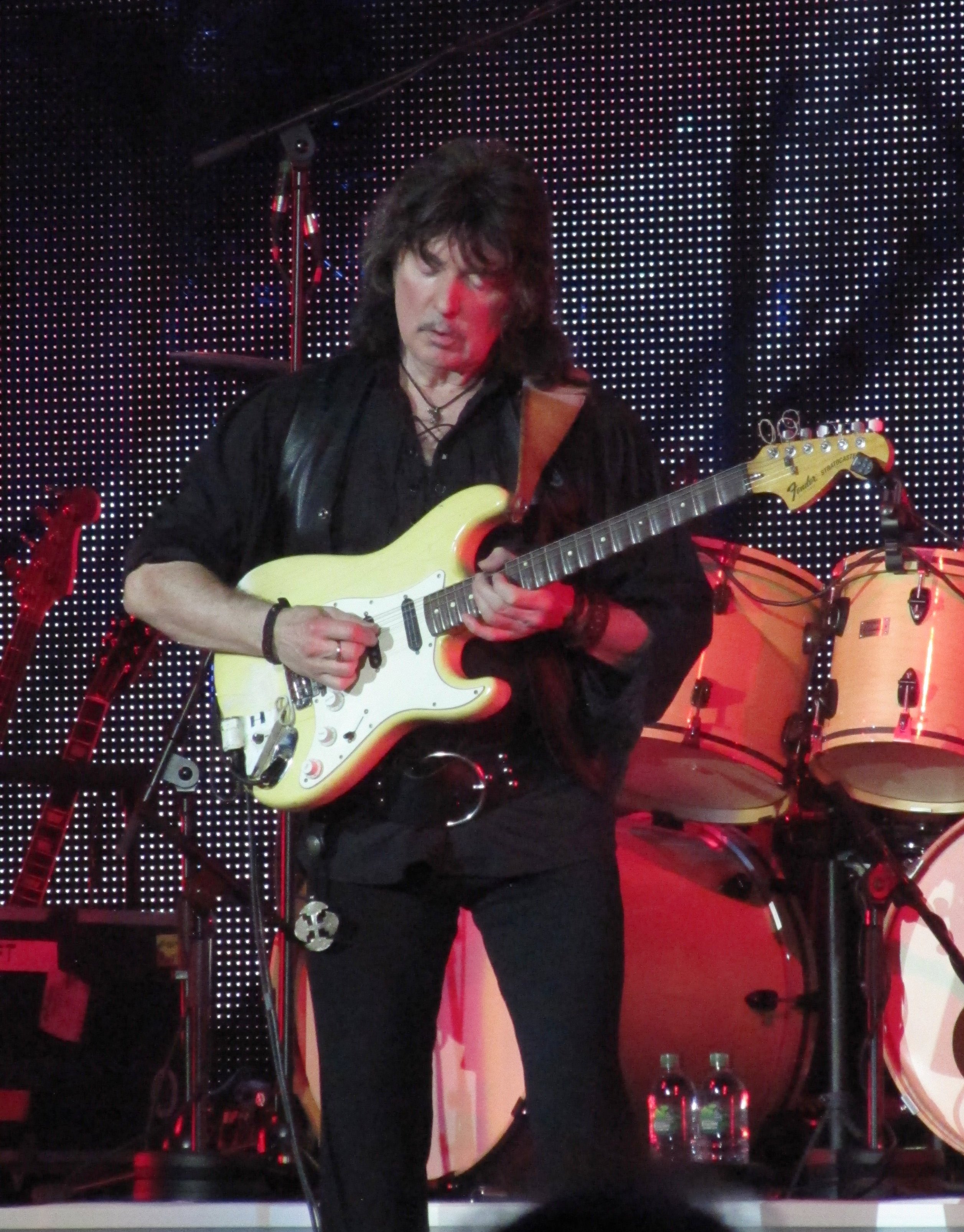 Ritchie Blackmore - Wikipedia