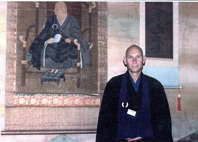 File:Roshi-honorary Abbot.jpg