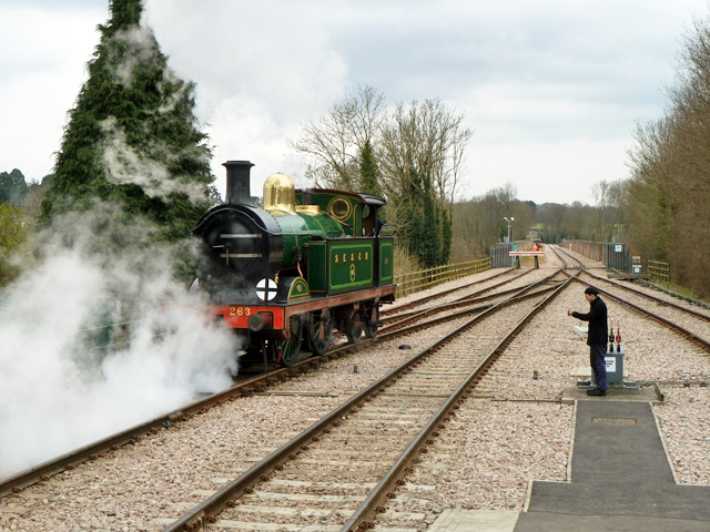 File:Running round at East Grinstead, Bluebell Railway - geograph.org.uk - 3387395.jpg