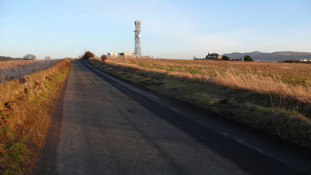 File:Transmitter at West Craigs - geograph.org.uk - 679618.jpg