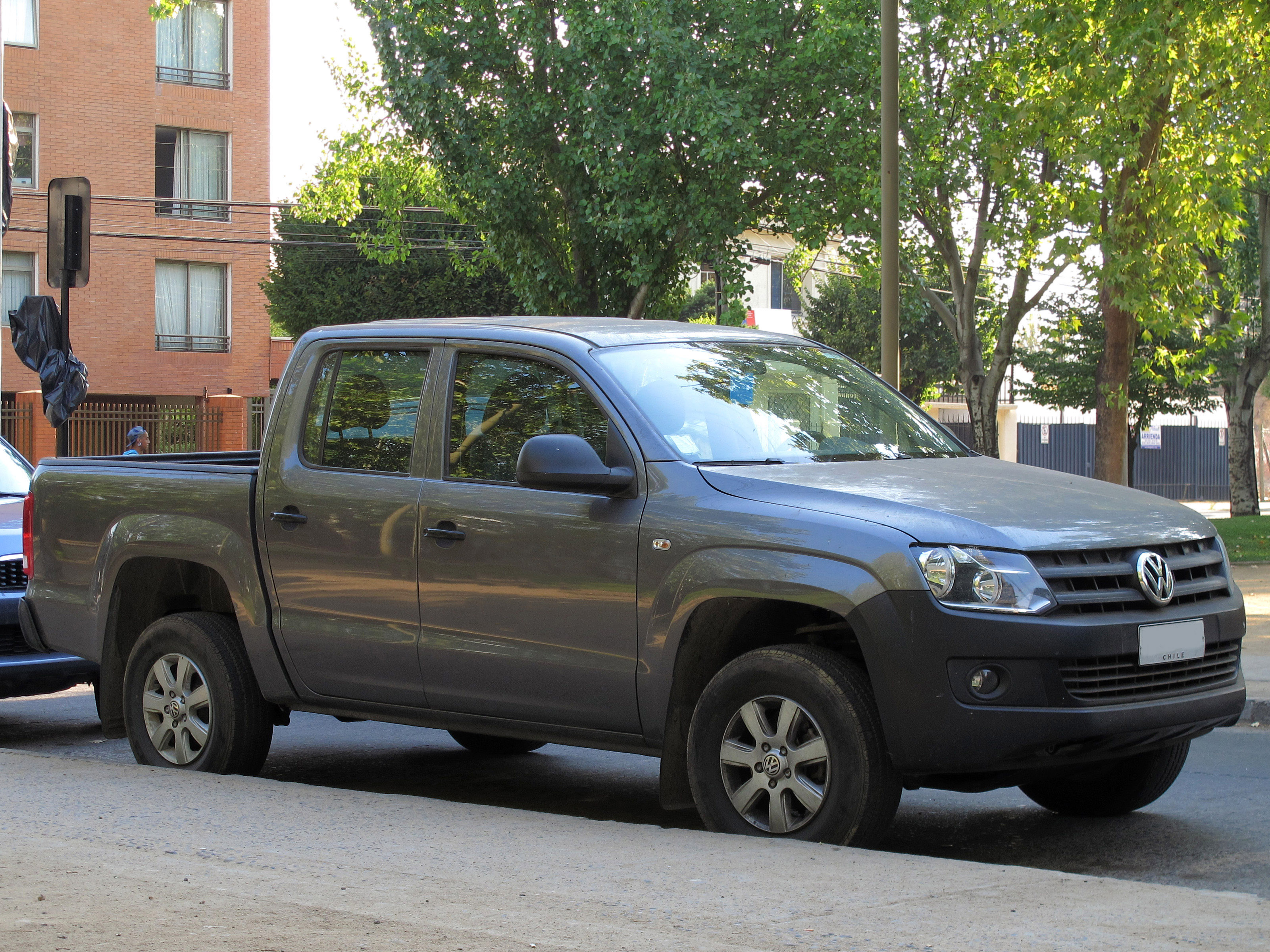 Фольксваген амарок 2. Volkswagen Amarok инкассатор. Amarok Volkswagen 2 двери. Амарок 12 года. Форт Амарок машина.