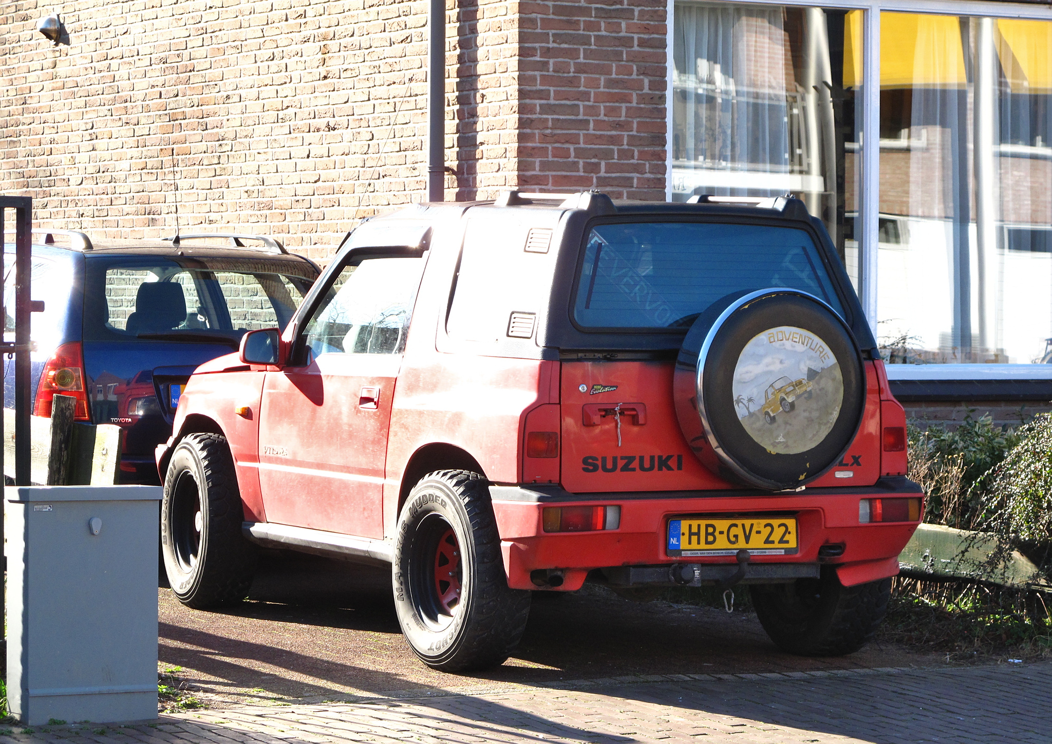 File:1993 Suzuki Vitara Cabrio 1.6 JLX.jpg - Wikimedia Commons