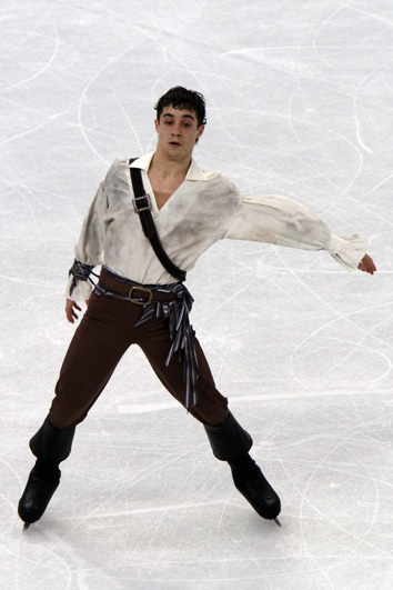 File:2010 Olympics Figure Skating Men - Javier FERNANDEZ - 1408a.jpg