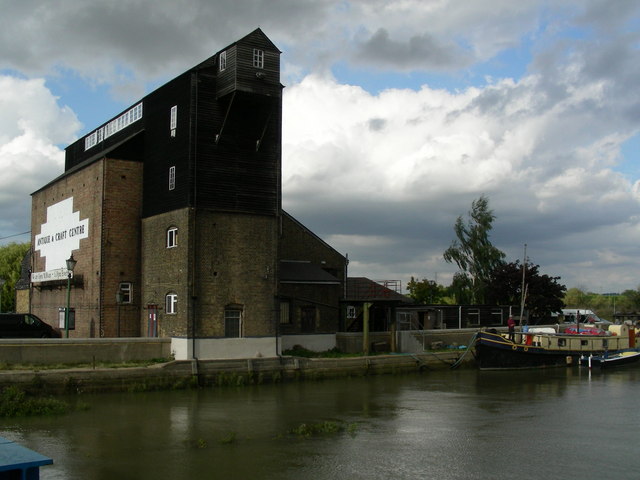 Battlesbridge Art and Antiques Centre - geograph.org.uk - 556424