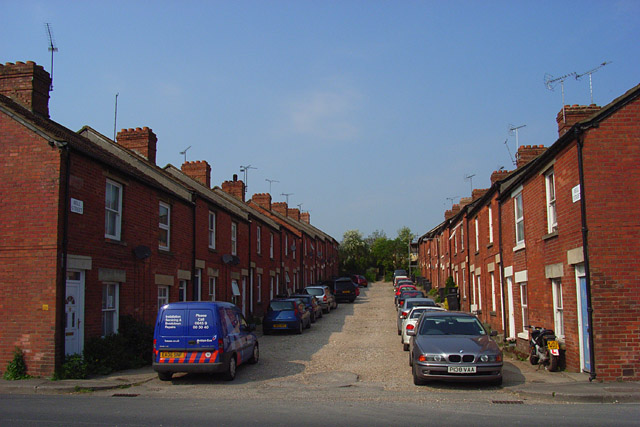 File:Bell Street, Ludgershall - geograph.org.uk - 417993.jpg