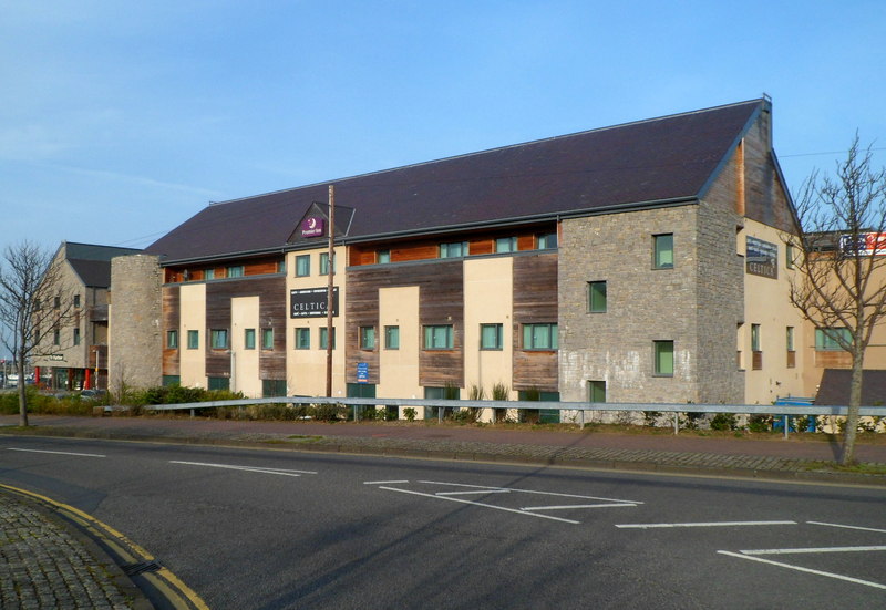 File:Caernarfon Premier Inn - geograph.org.uk - 3806820.jpg