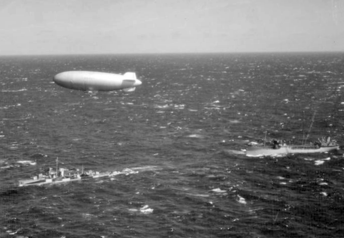 File:Destroyer tows stricken ship off Block Island.jpeg