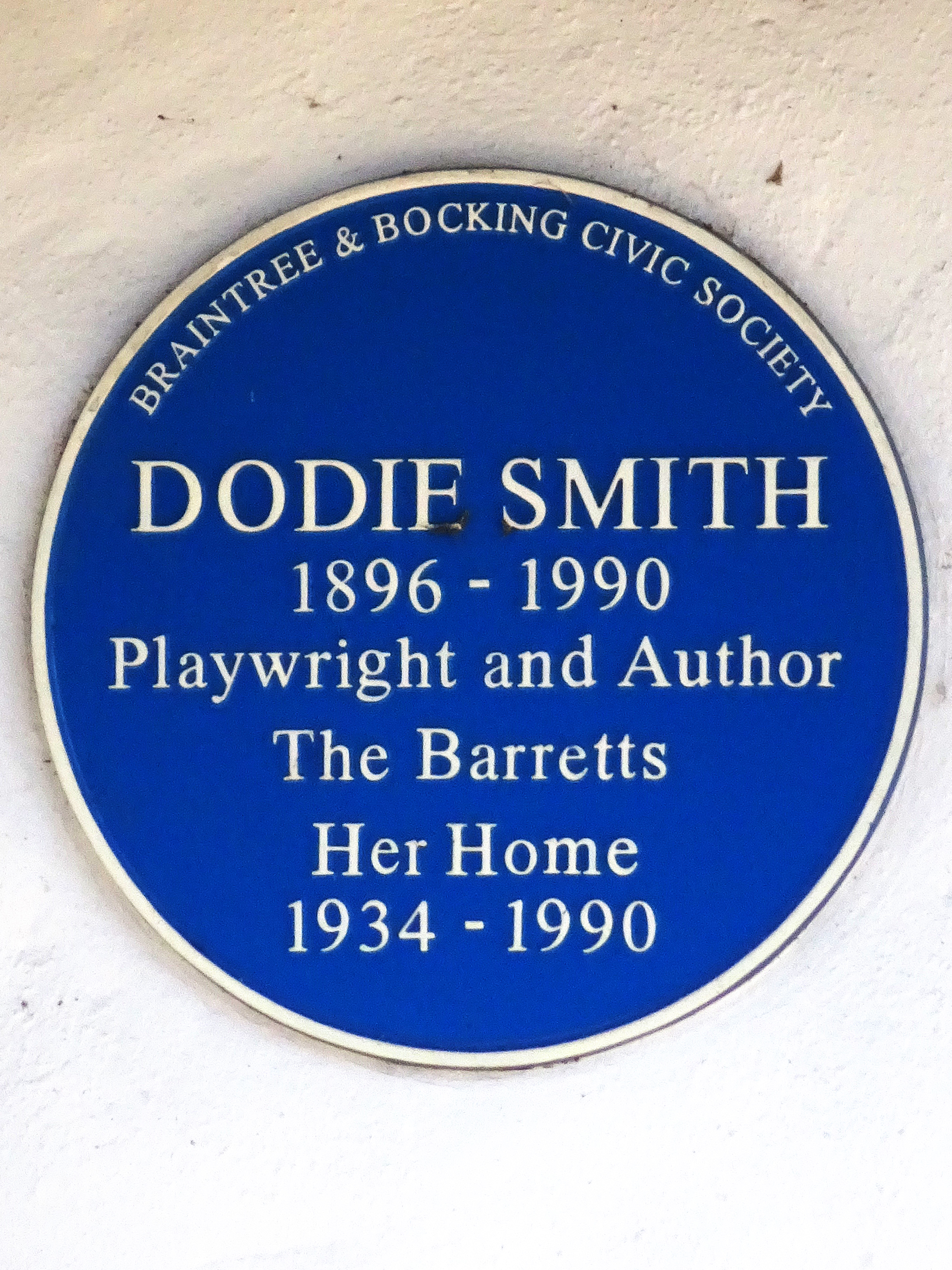 Dodie Smith - Wikipedia