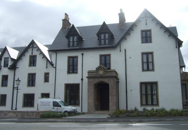 File:Former Monaltrie Arms hotel - geograph.org.uk - 914807.jpg