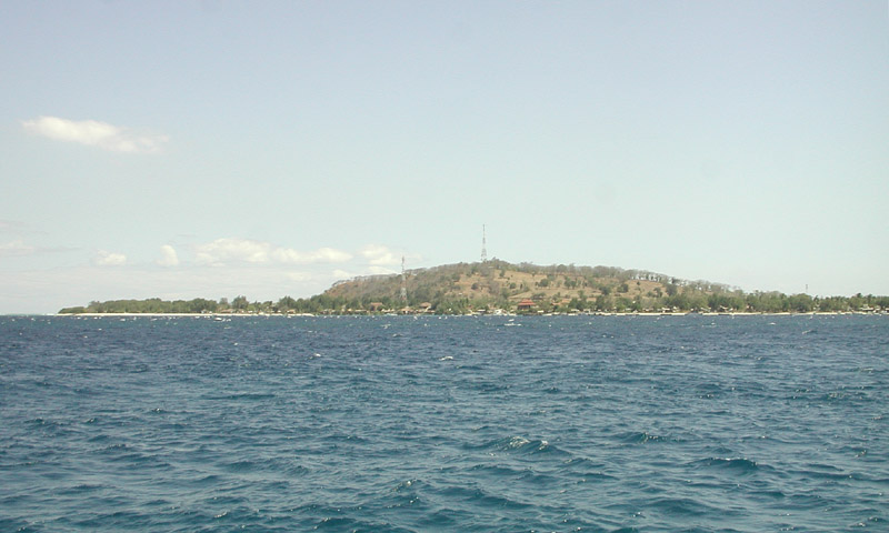 File:Gili Trawangan from Gili Meno.jpg