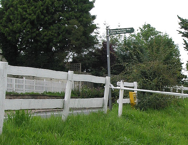 File:Gloucestershire Way footpath sign - geograph.org.uk - 486685.jpg