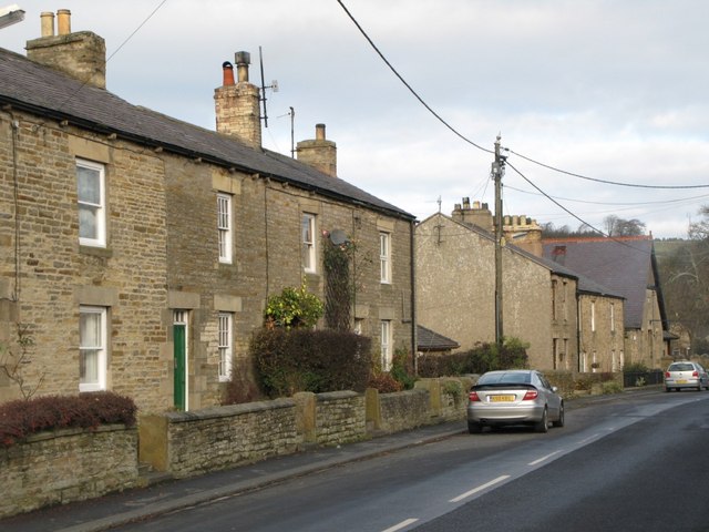 File:Houses on the B6303 Hexham Road - geograph.org.uk - 618694.jpg