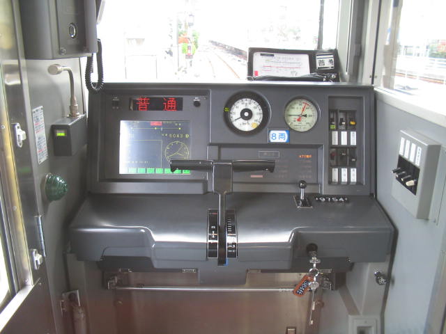 File:Keio9000 tc9754 cab.jpg - Wikimedia Commons