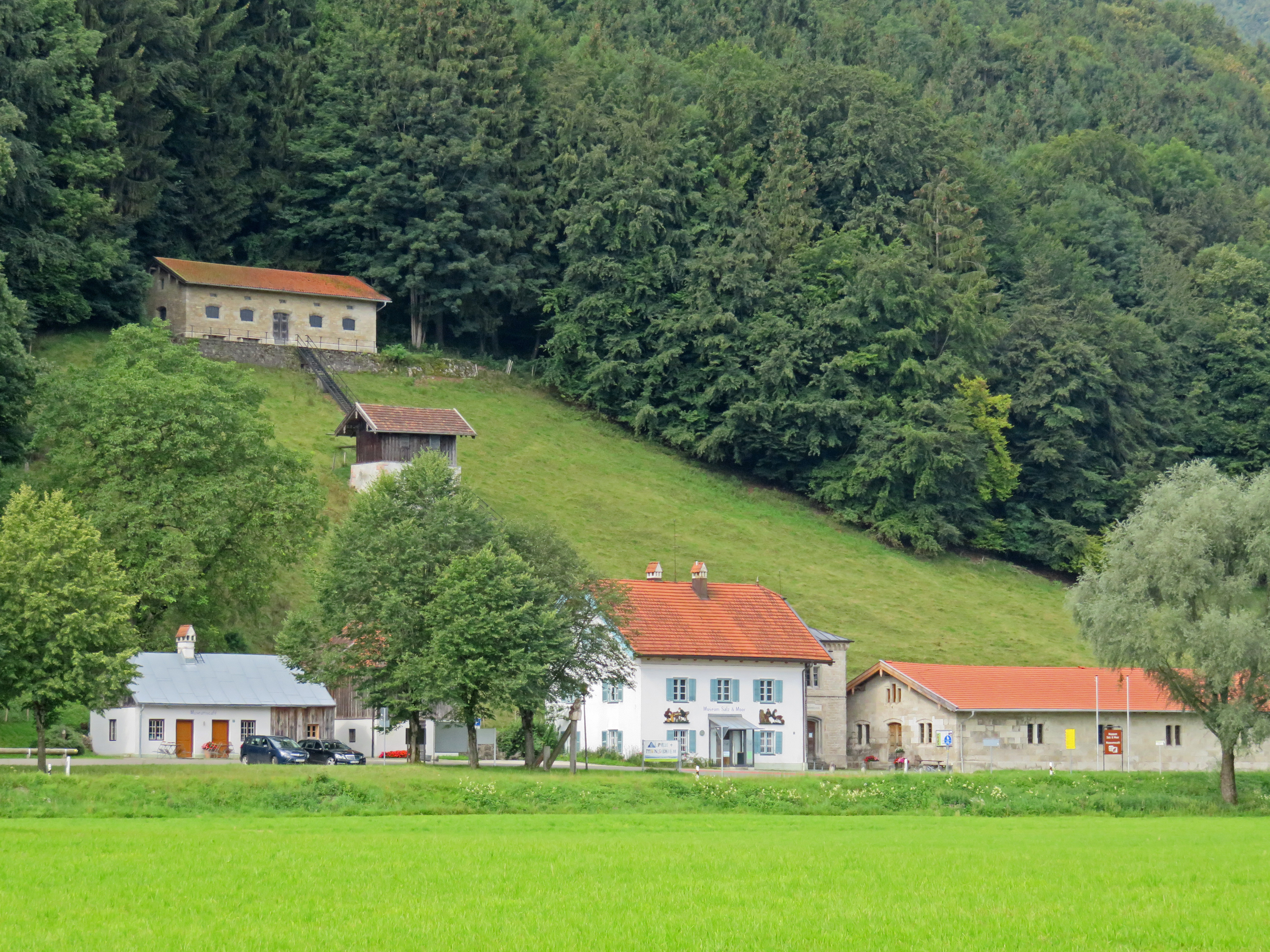 This is a photograph of an architectural monument.It is on the list of cultural monuments of Bayern,...