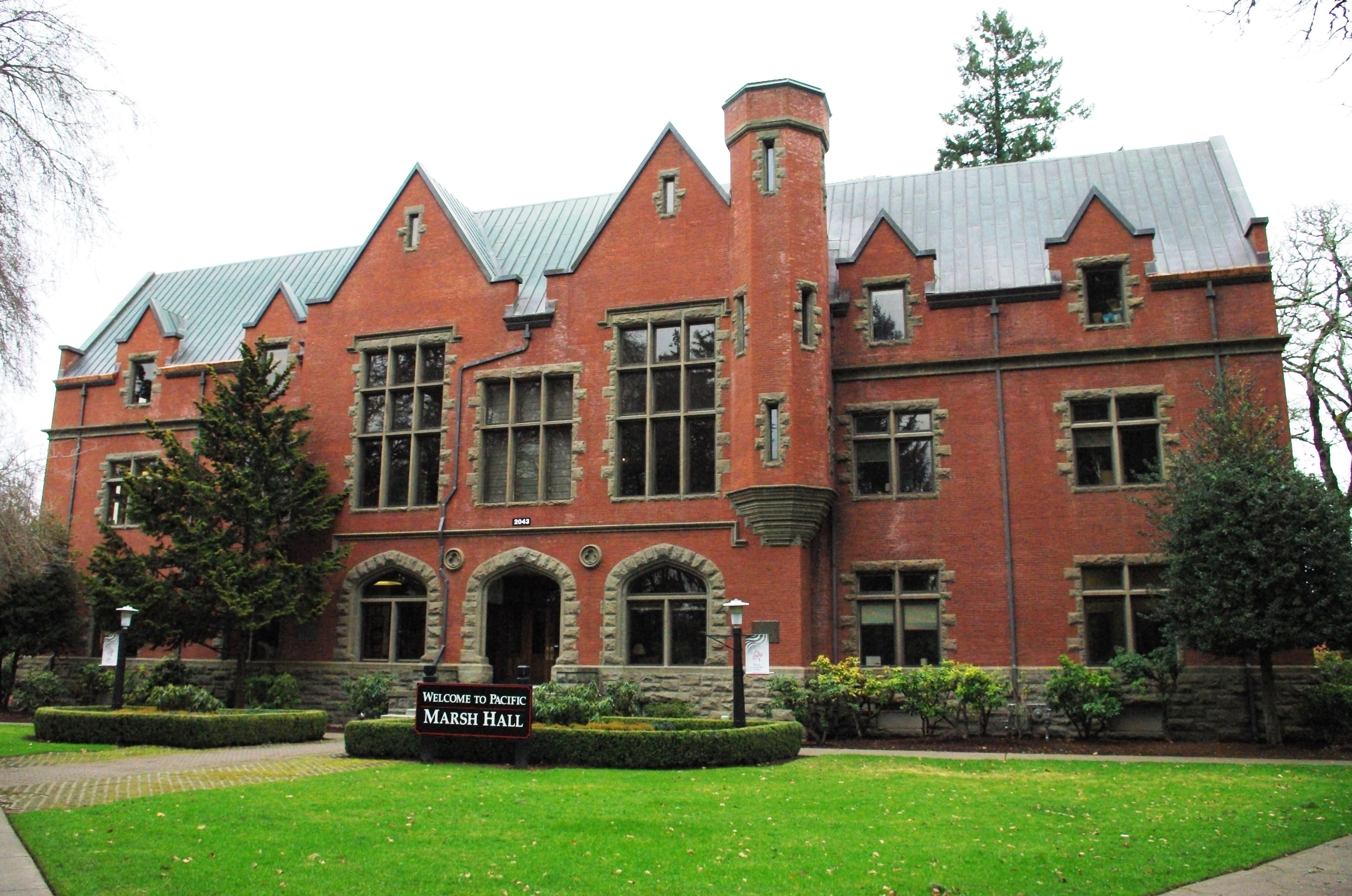 Форест-Гроув штат Орегон. Forest Grove Marsh. Pacific university