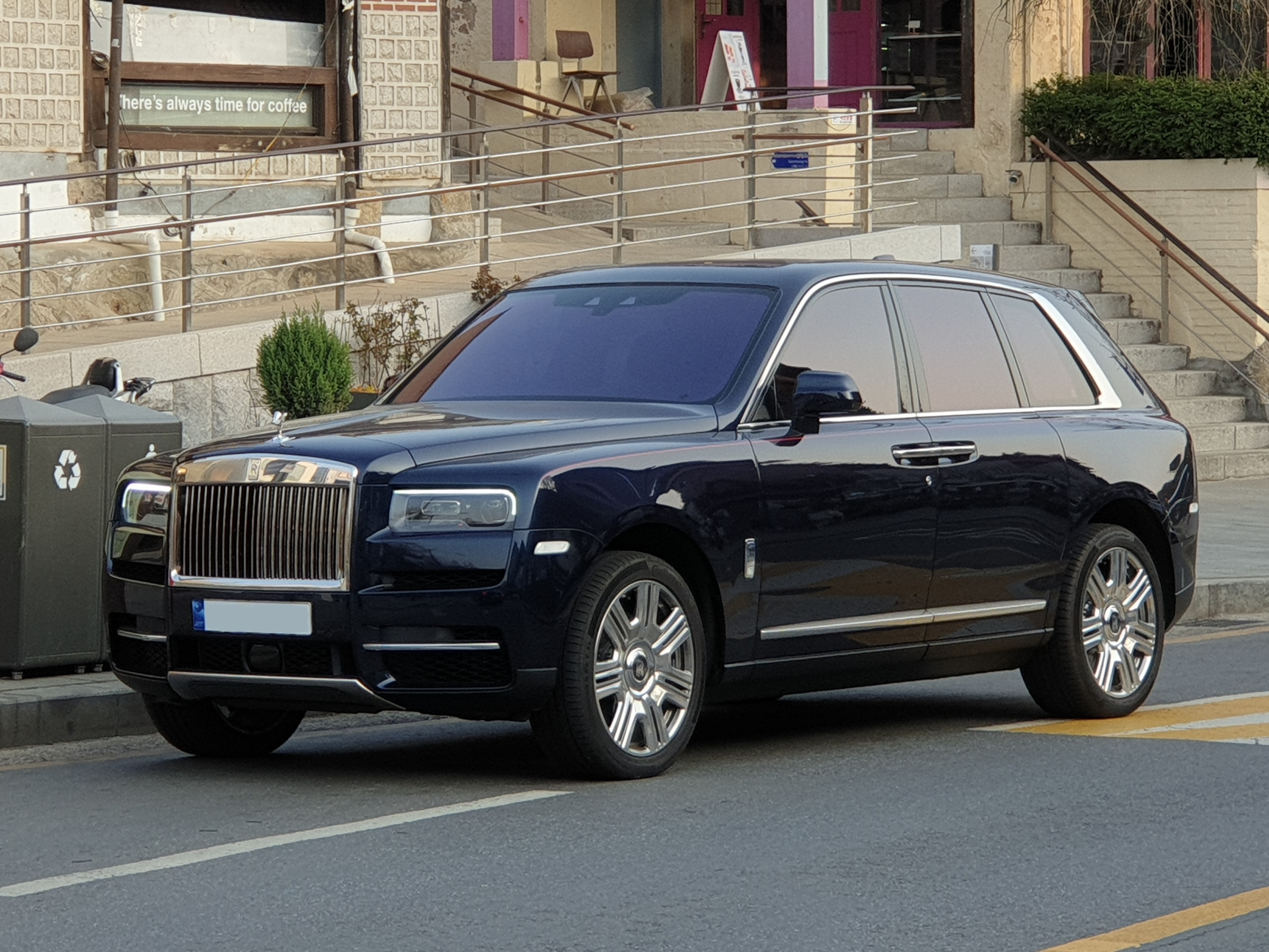 Аренда Rolls-Royce Cullinan (green)