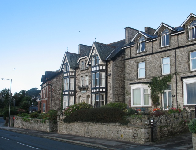 File:The Esplanade at Grange-over-Sands - geograph.org.uk - 1517600.jpg