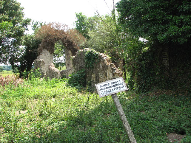 File:The ruined church of St Martin - geograph.org.uk - 1372630.jpg