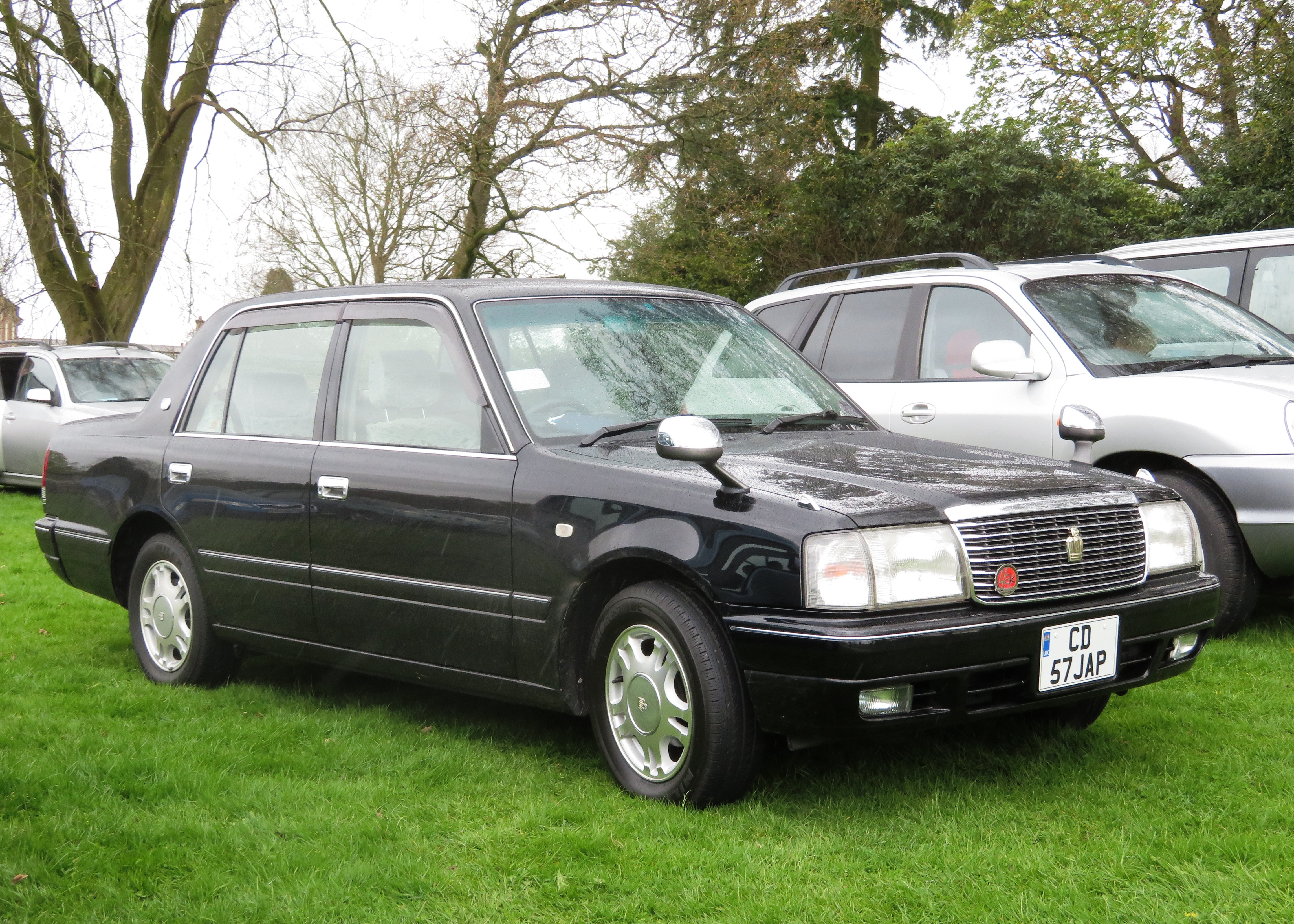 Toyota_Crown_Super_Deluxe_Mild_Hybrid.jpg